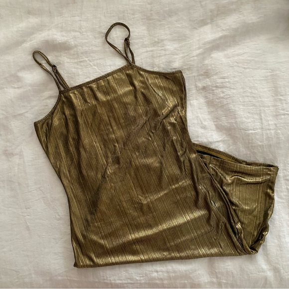 Dresses & Skirts - Gold Mini Dress Size Medium